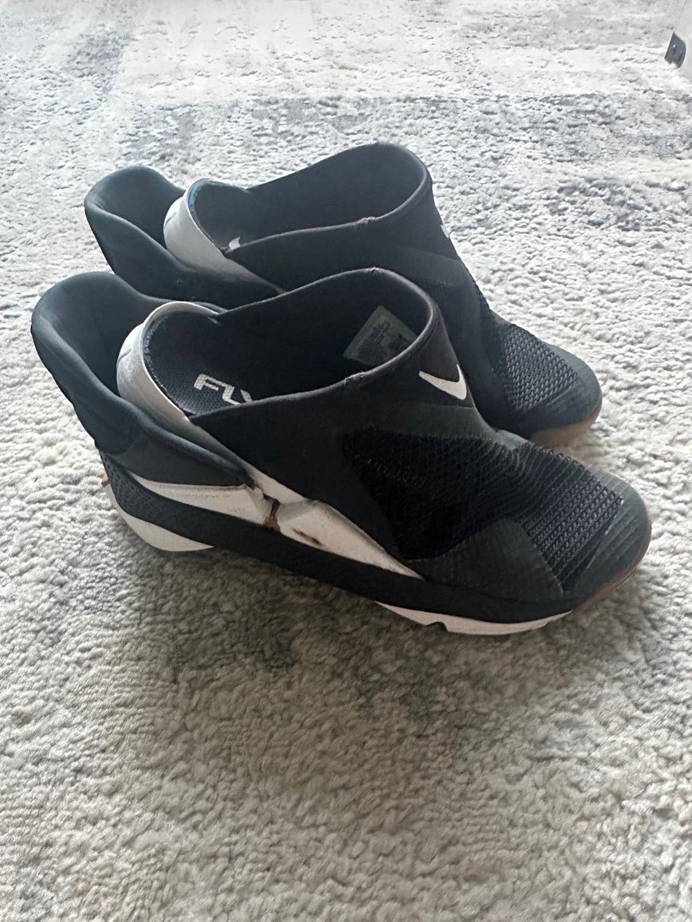 Nike Go FlyEase Black & White Gum CW5883-003 Men Size 5.5 Women 7